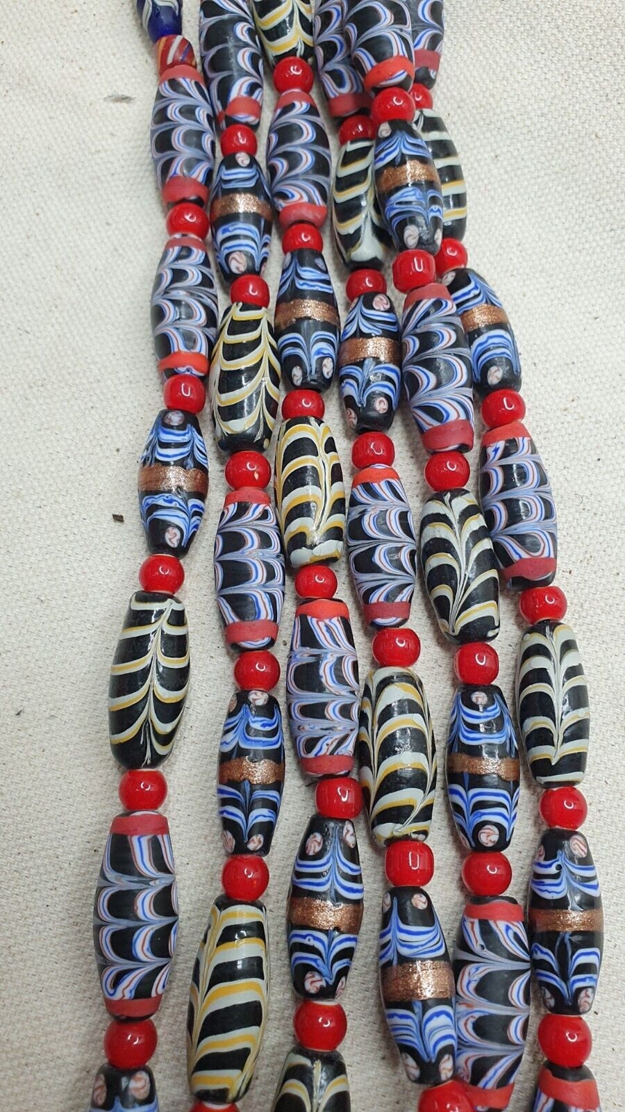 Vintage venerano art fancy feather venetian style whiteheart beads necklace