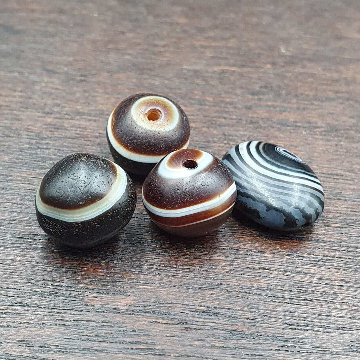 Antique tibetan banded agate bead natural patterns agate amulet lot 4 pcs
