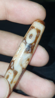 Rusted vintage old himalayan indo tibetan 9 eyes agate bead unique pattern
