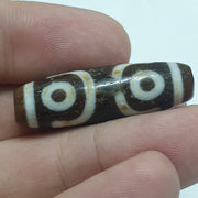 Vintage old himalayan indo tibetan 3 eyes agate beads unique pattern