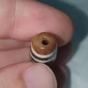 Vintage old himalayan indo tibetan 3 eyes agate beads unique pattern