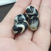 Lot 4 beads indo tibetan tiger teeth zigzag pattern agate dzi amulet beads