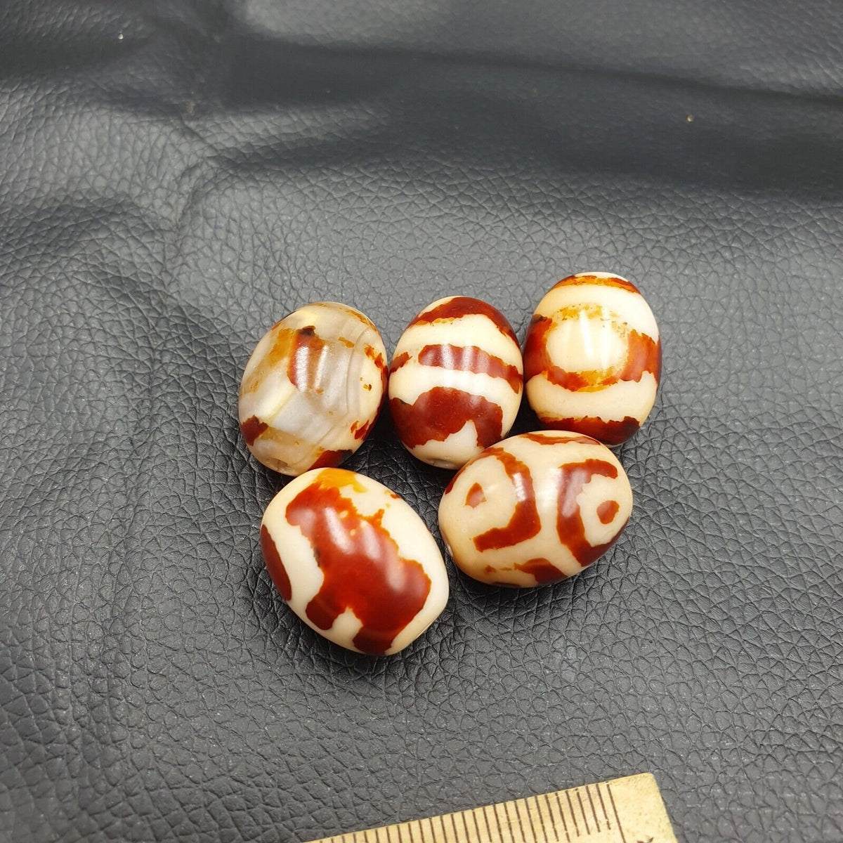 Tb#l5  himalayan indo tibetan rare patterns dzi amulet bead lot 5 beads