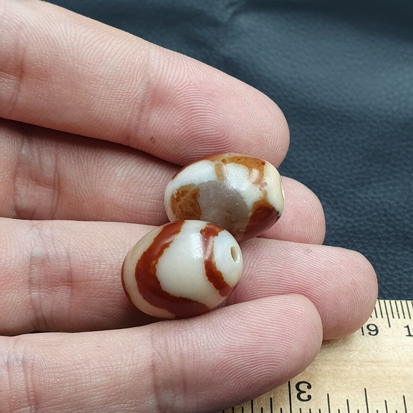 himalayan indo tibetan rare patterns dzi amulet bead lot 2 beads