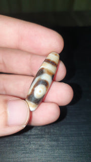 2 slide eyes old himalayan indo tibetan agate dzi bead unique pattern