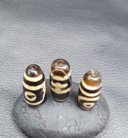 Himalayan indo tibetan eyes pattern agate dzi amulet bead lot 3 beads L3B