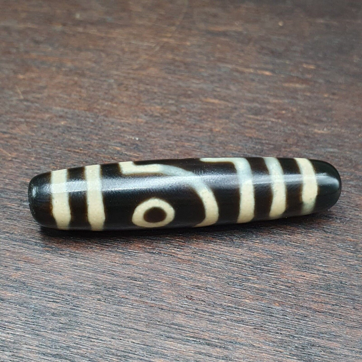 Protective bead amulet vintage old indo tibetan black and white agate pure 2 eye