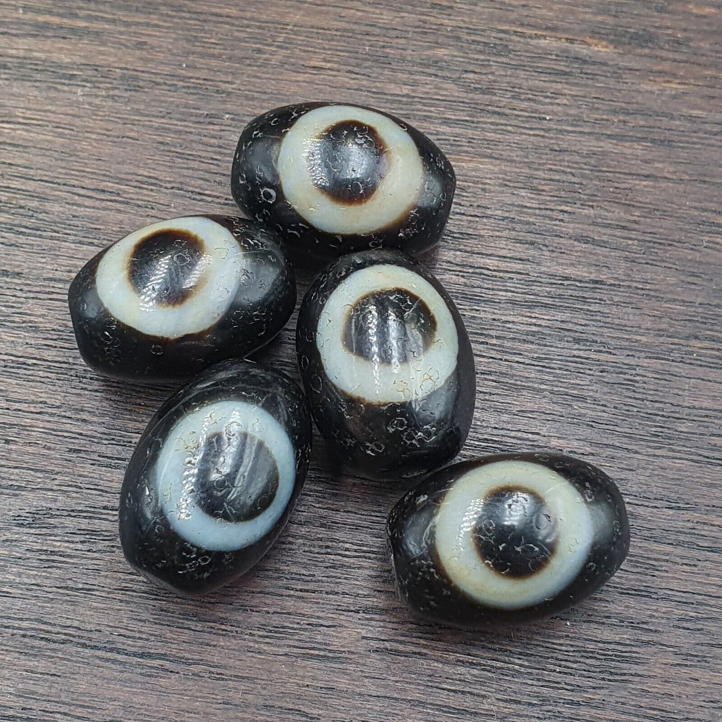 old antique himalayan tibetan dragon 1 eye dzi amulet bead Random Select