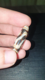 2 slide eyes old himalayan indo tibetan agate dzi bead unique pattern
