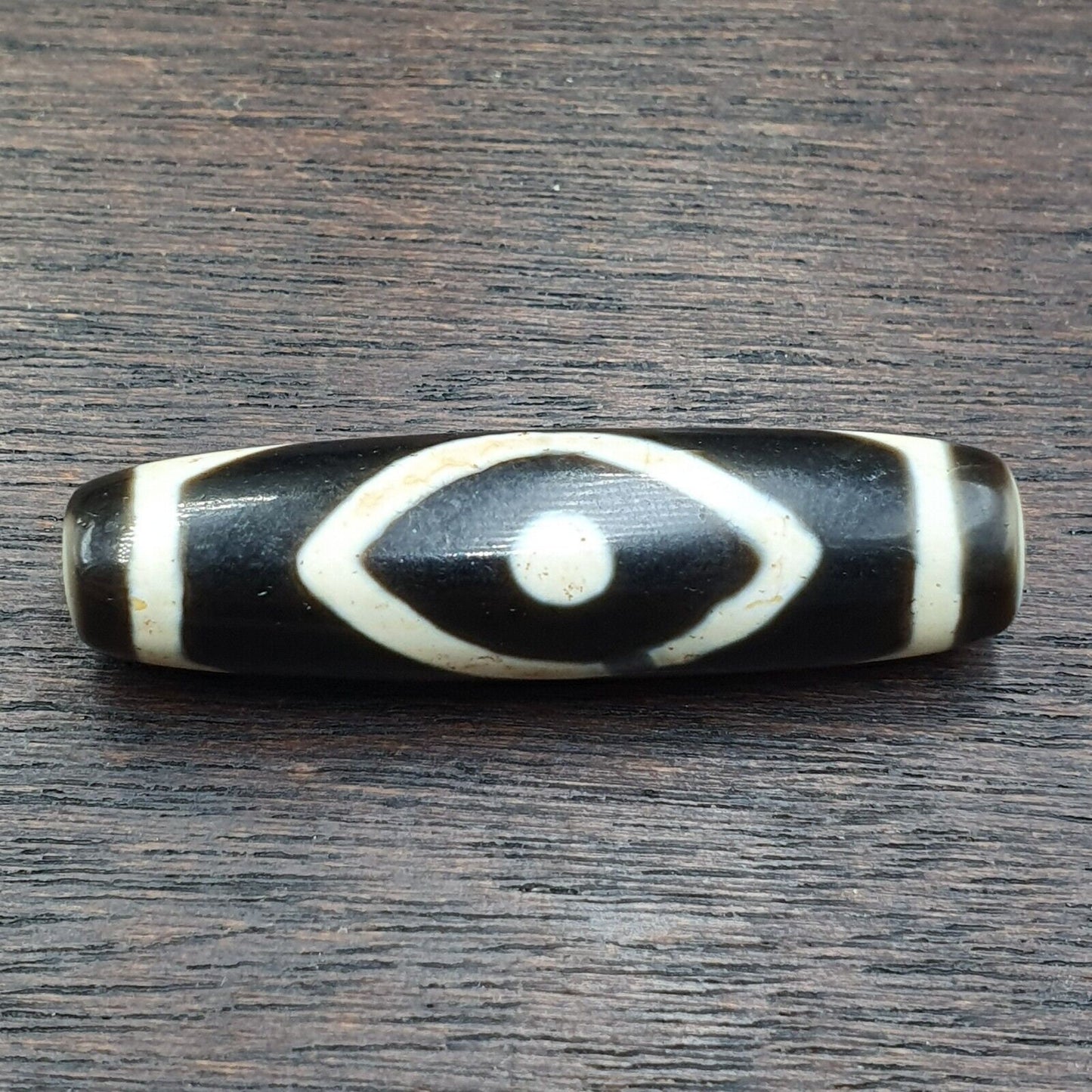 Tibetan nepalese himalayan old dzi unique 3 eye bead amulet