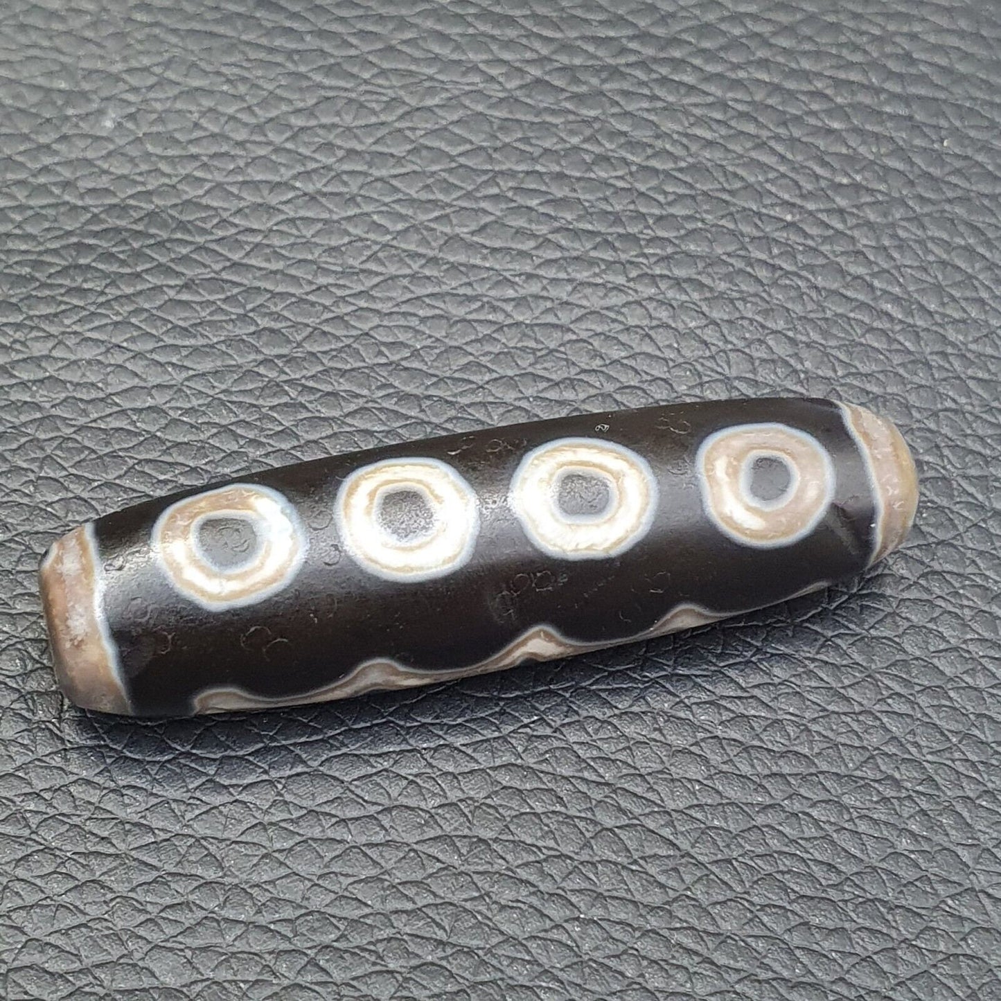 Unique eyes pattern himalayan tibetan 7eyes dzi agate bead amulet