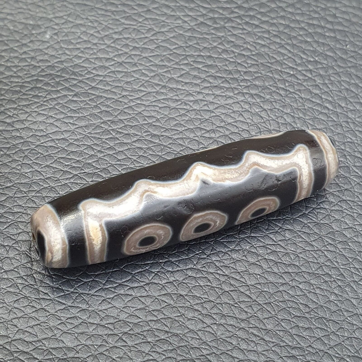 Unique eyes pattern himalayan tibetan 7eyes dzi agate bead amulet