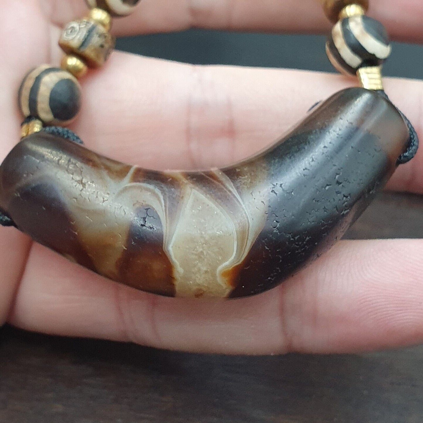 Himalayan tibetan suleimani agate, with burma pumtek beads necklace