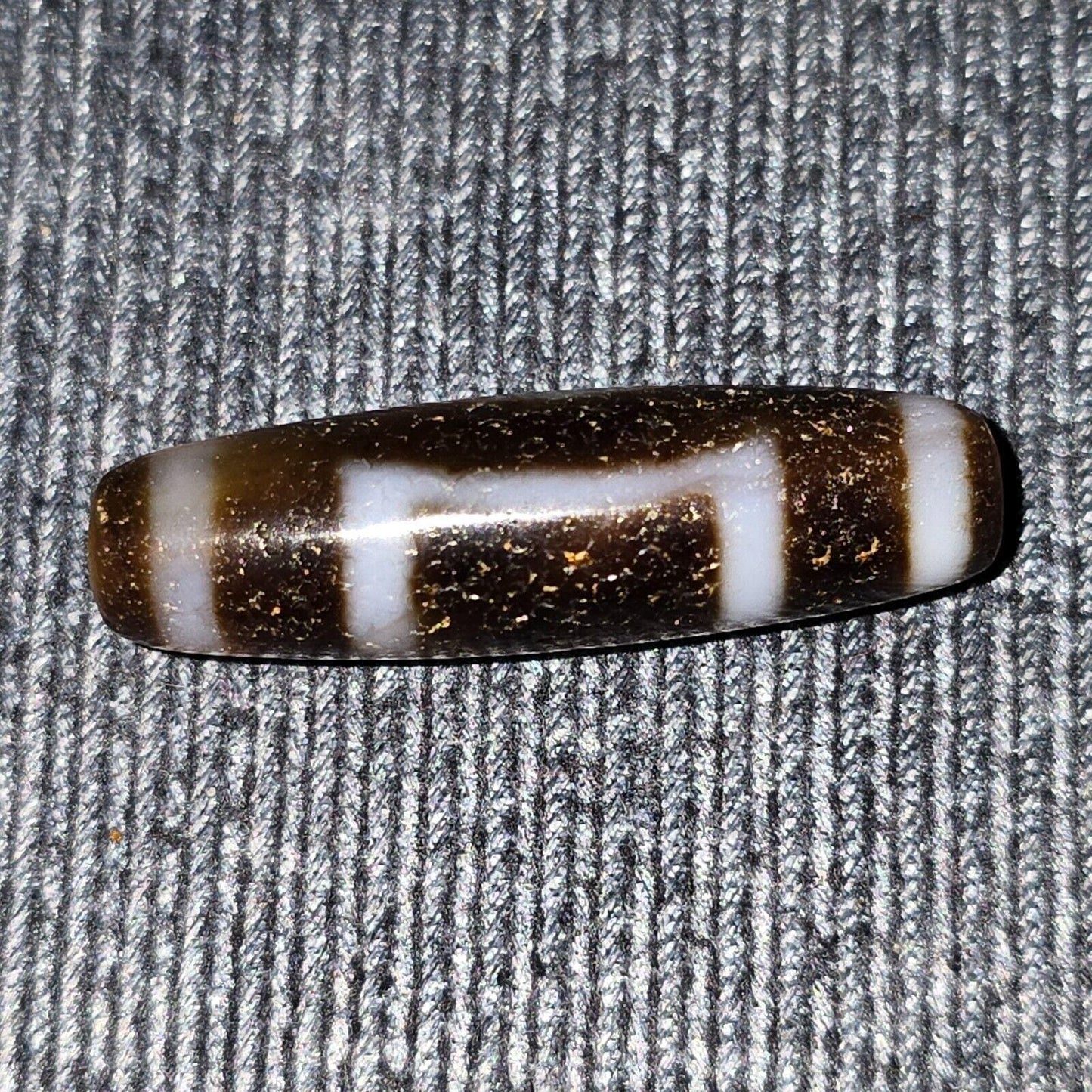 Old himalayan indo tibetan agate bead 2 eyes pattern amulet