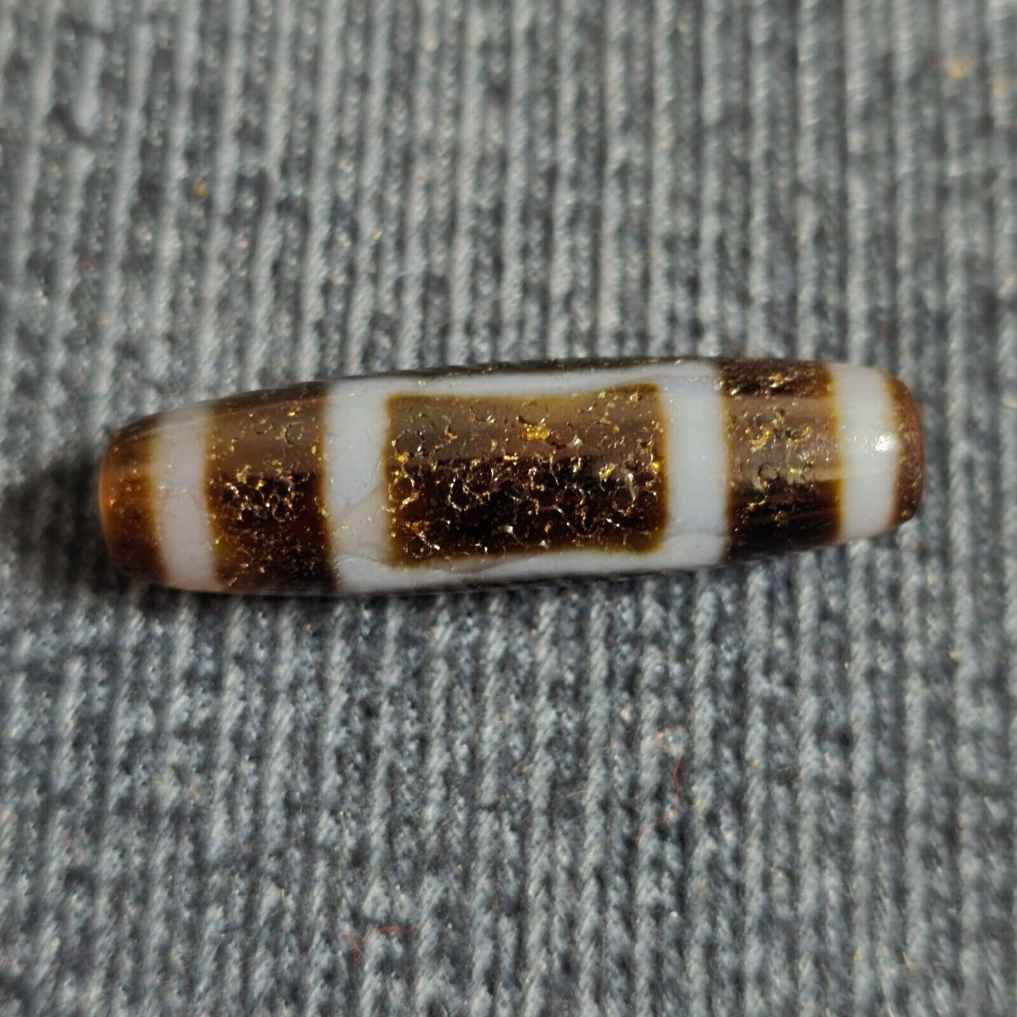 Old himalayan indo tibetan agate bead 2 eyes pattern amulet