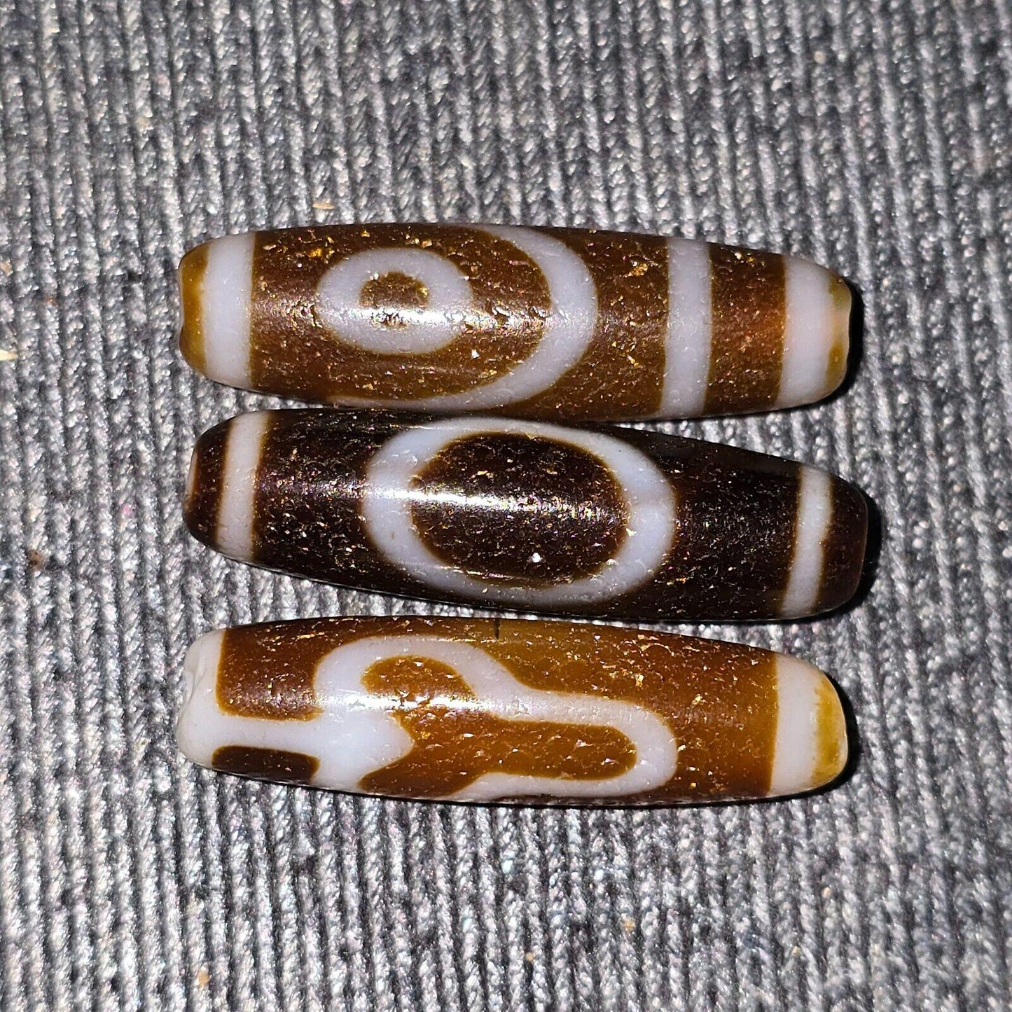 Lot 3 unique himalayan indo tibetan agate bead unique eyes pattern amulet