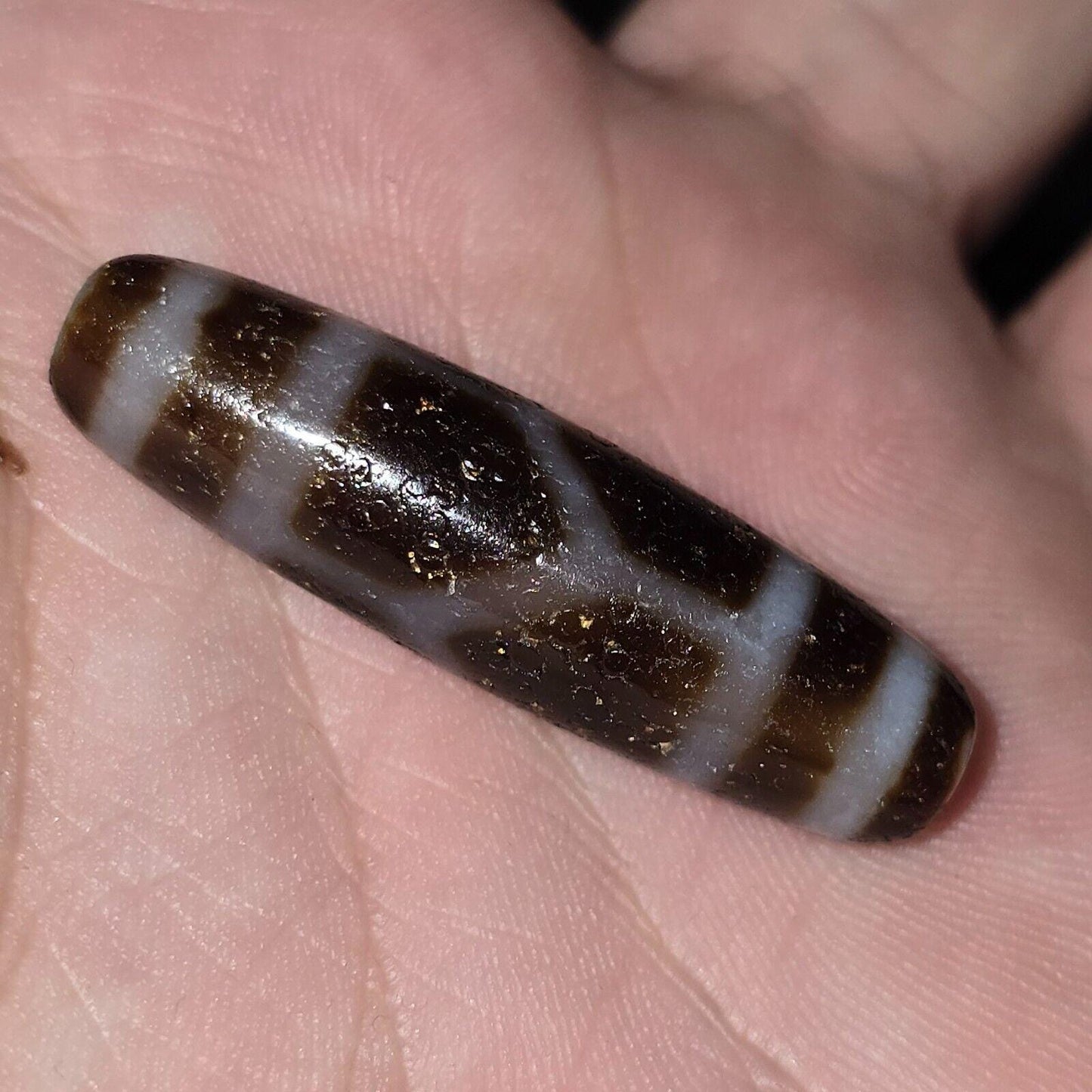 Vintage old himalayan indo tibetan agate beads turtle pattern