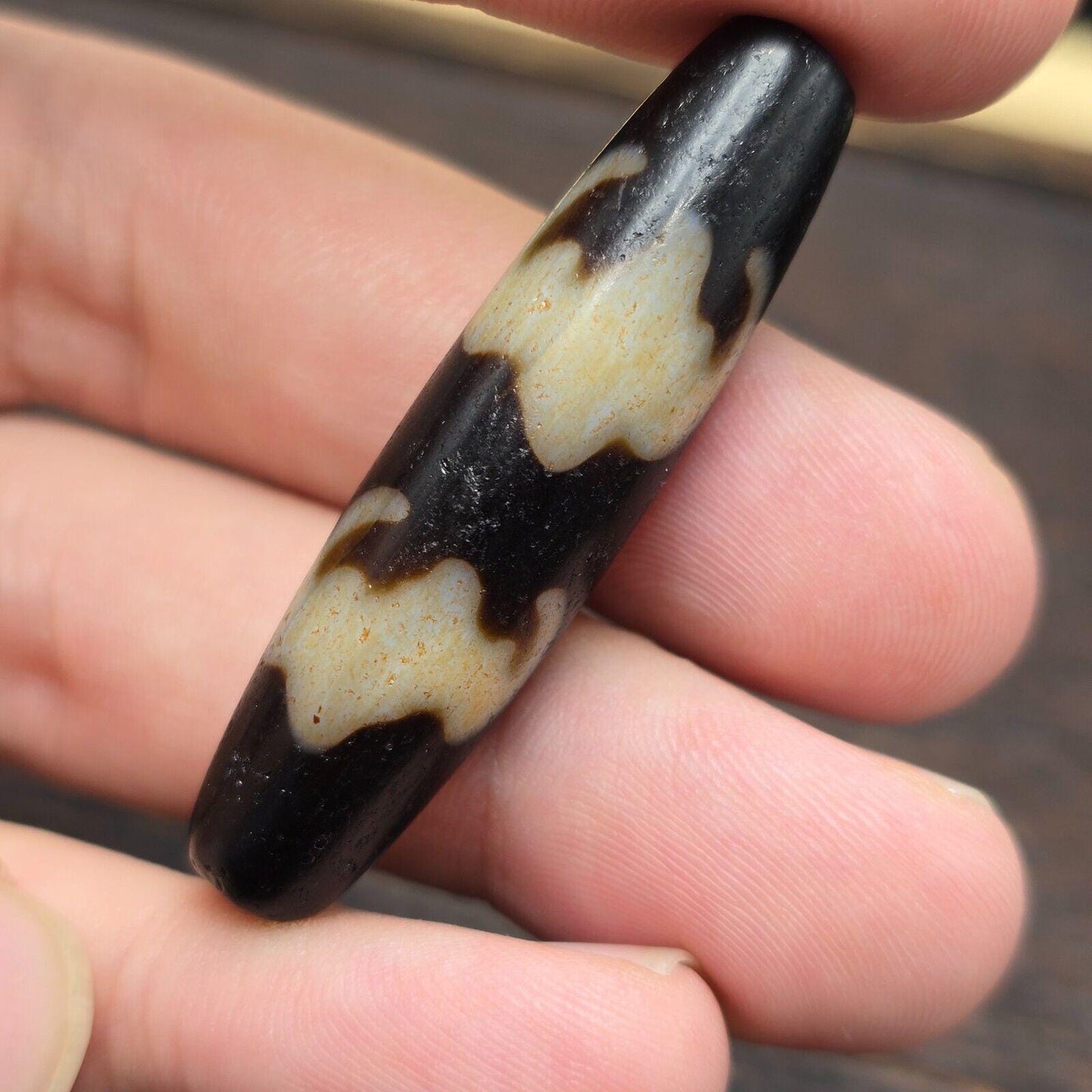 Very unique pattern vintage old himalayan indo tibetan agate beads