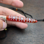 Rare pattern taiwanese south east asian etched agate bead