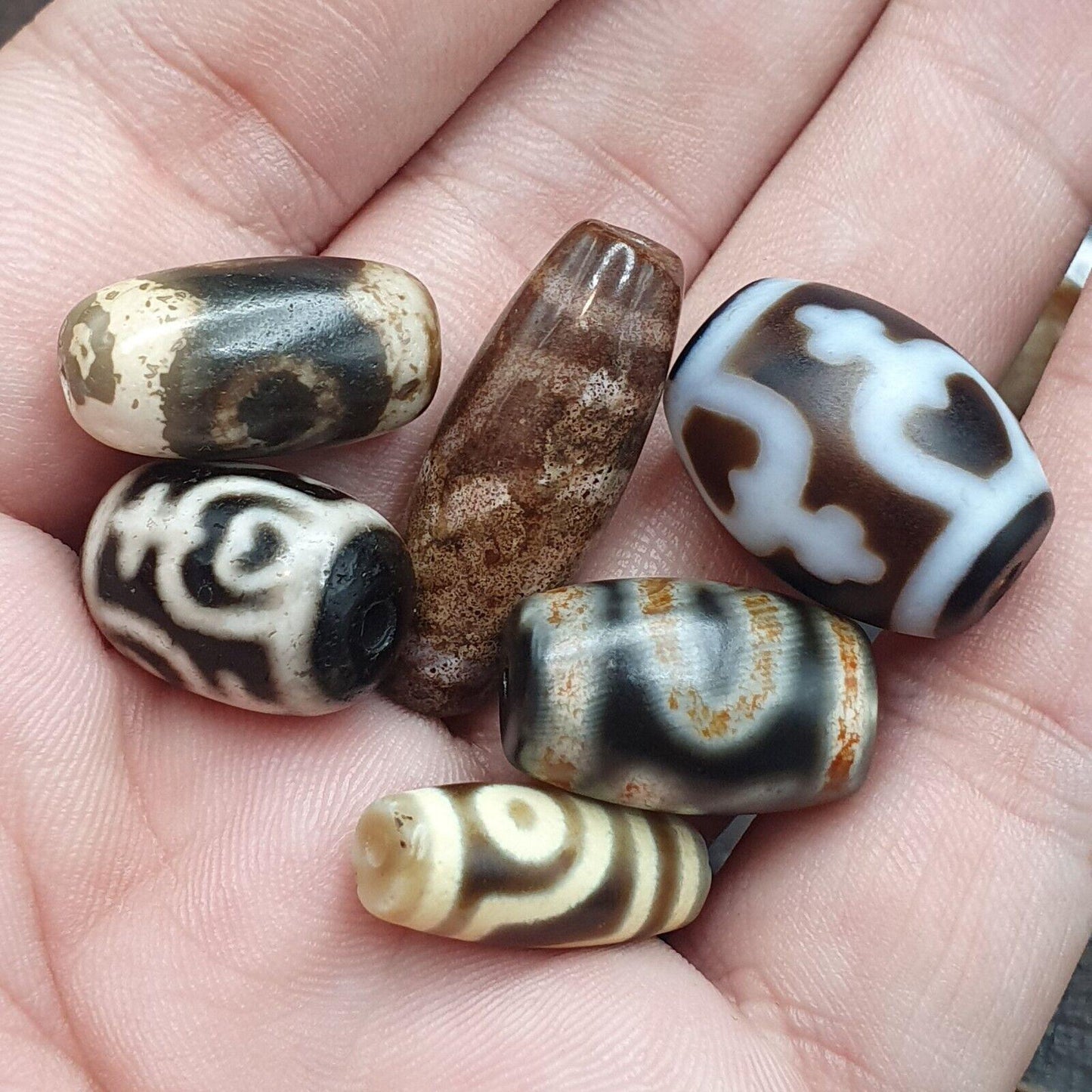 Lot 9 vintage tibetan unique pattern eyes agate stone dzi bead amulet
