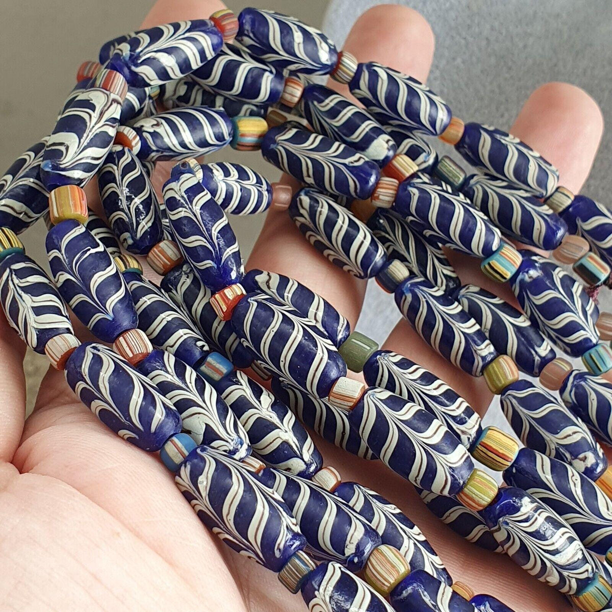 Vintage venerano art fancy feather beads 20x9.5mm blue glass beads necklace.