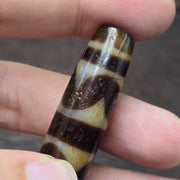 Tibetan top old agate dogtooth eye symbolize dzi bead totem pendant