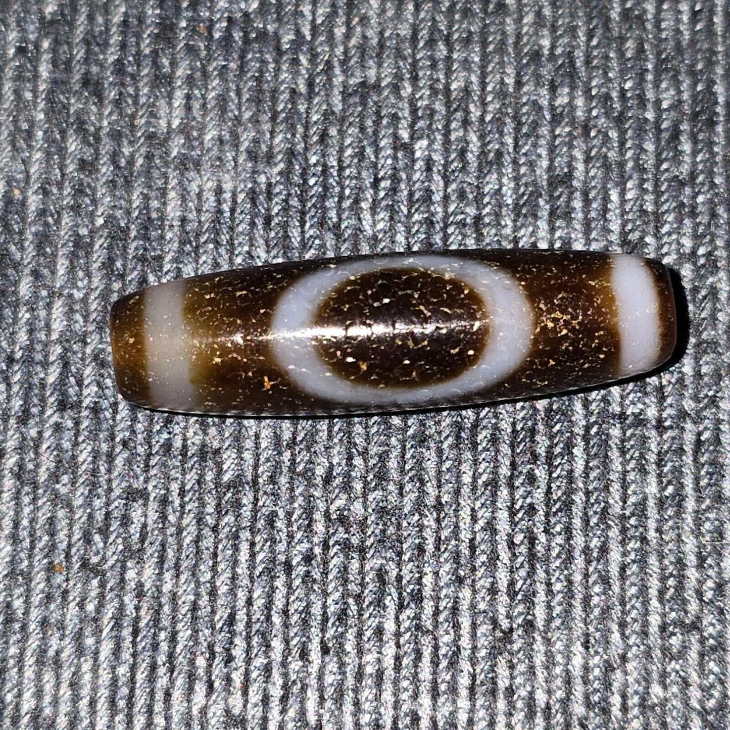 Old himalayan indo tibetan agate bead 2 eyes pattern amulet