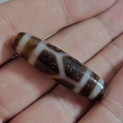 Vintage old himalayan indo tibetan agate beads turtle pattern