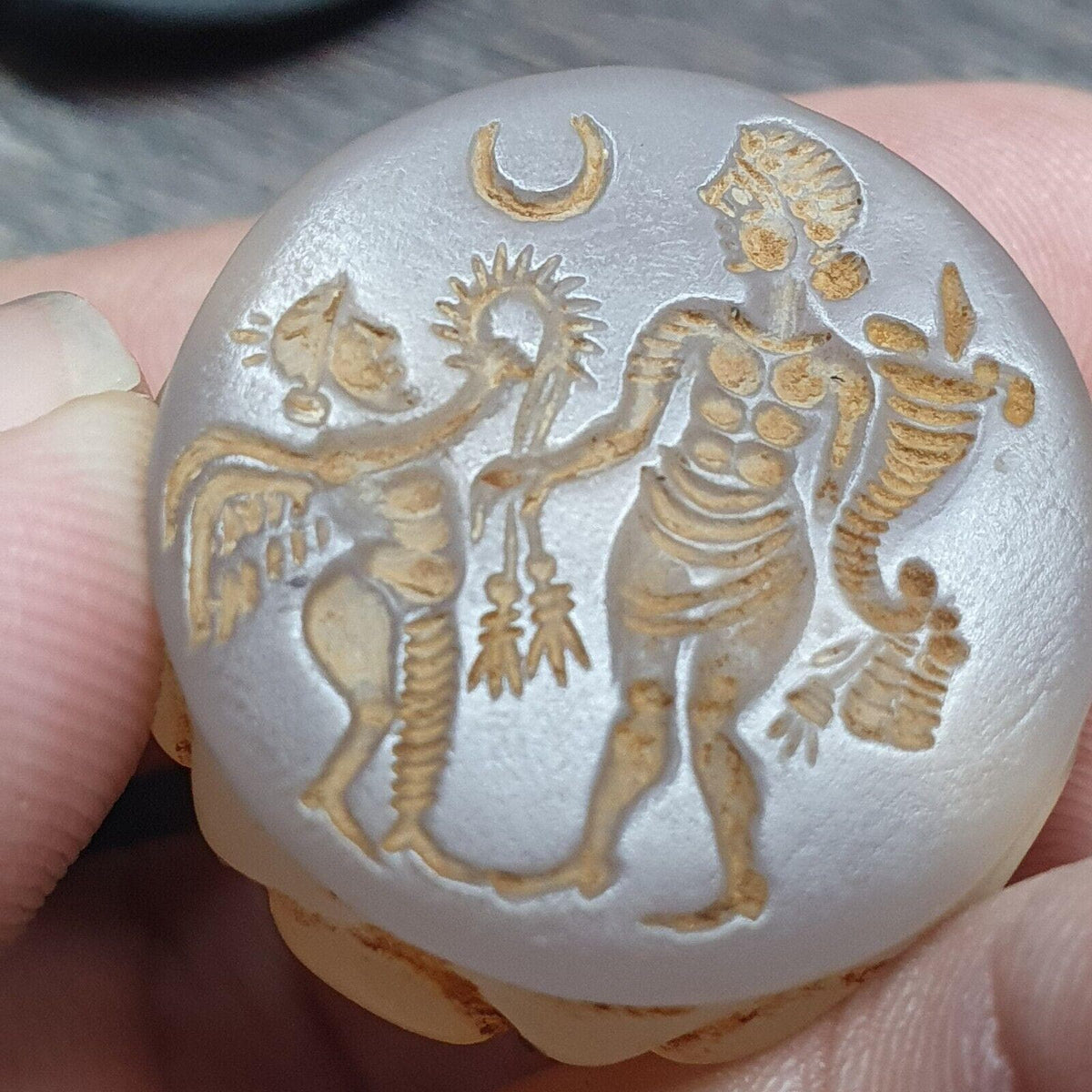 Antique gray agate seal bead queen & angel intaglio stamp very rare pendent