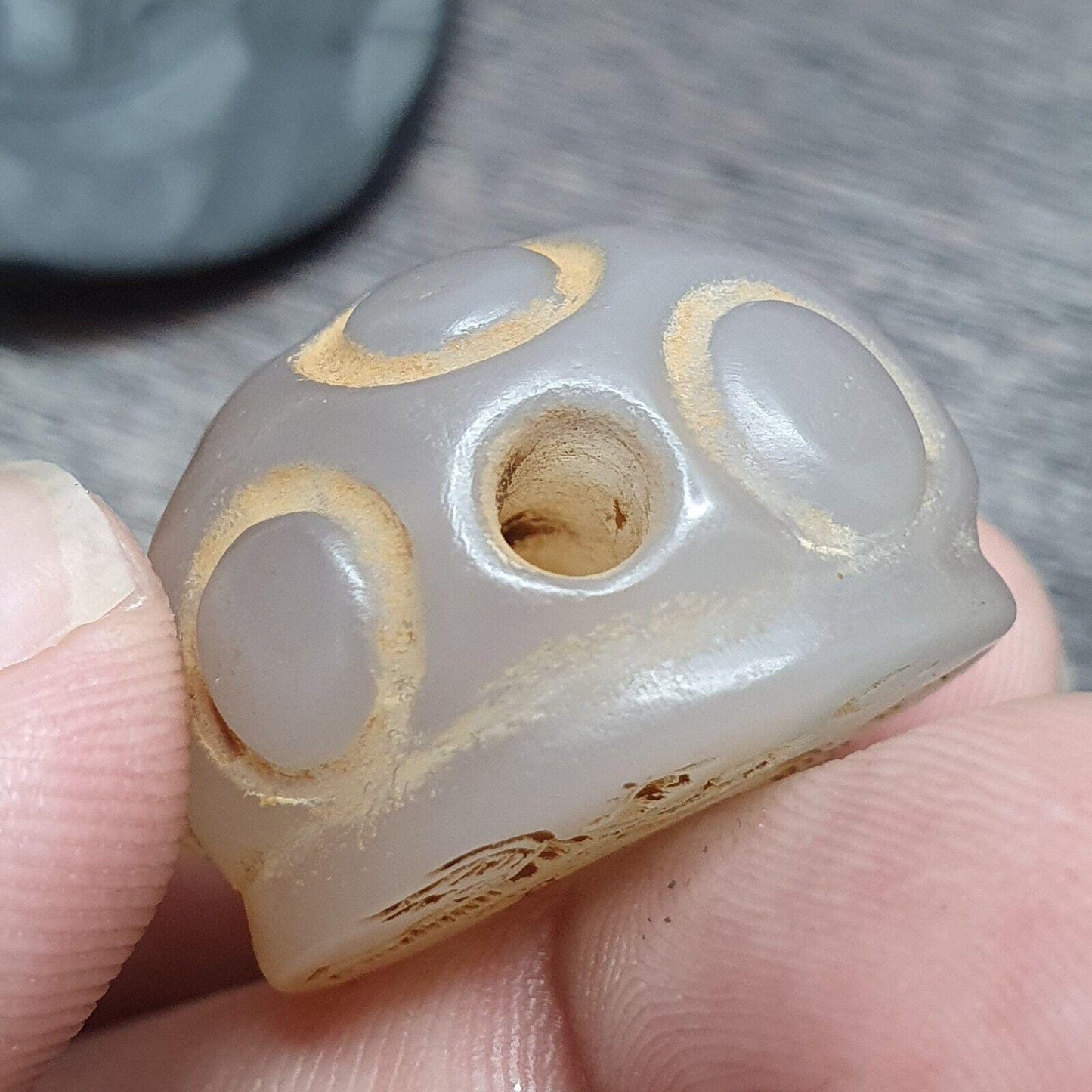 Antique gray agate seal bead queen & angel intaglio stamp very rare pendent