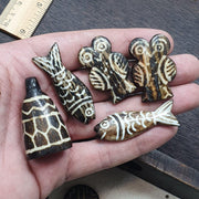 Lot 5 south asian burmese old pyu pumtek amulets bead pendents