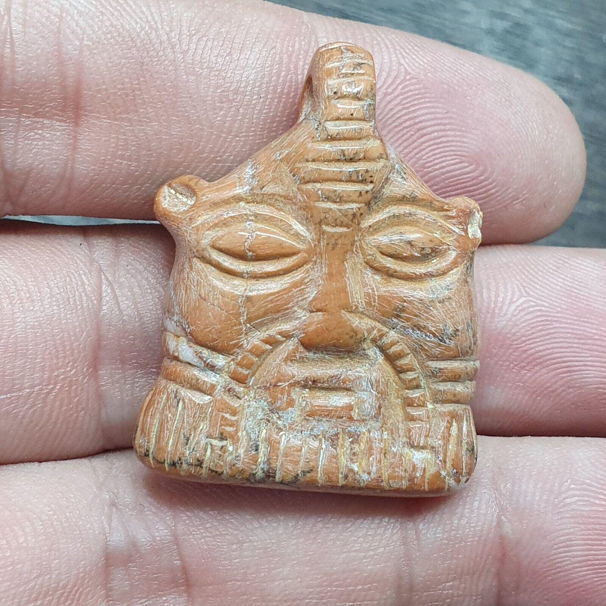 Antique jewelry king's face bead amulet engraved