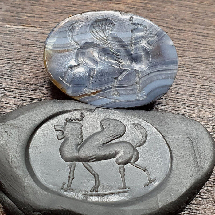 Antique ble lace agate seal bead mysterious animal intaglio stamp pendent