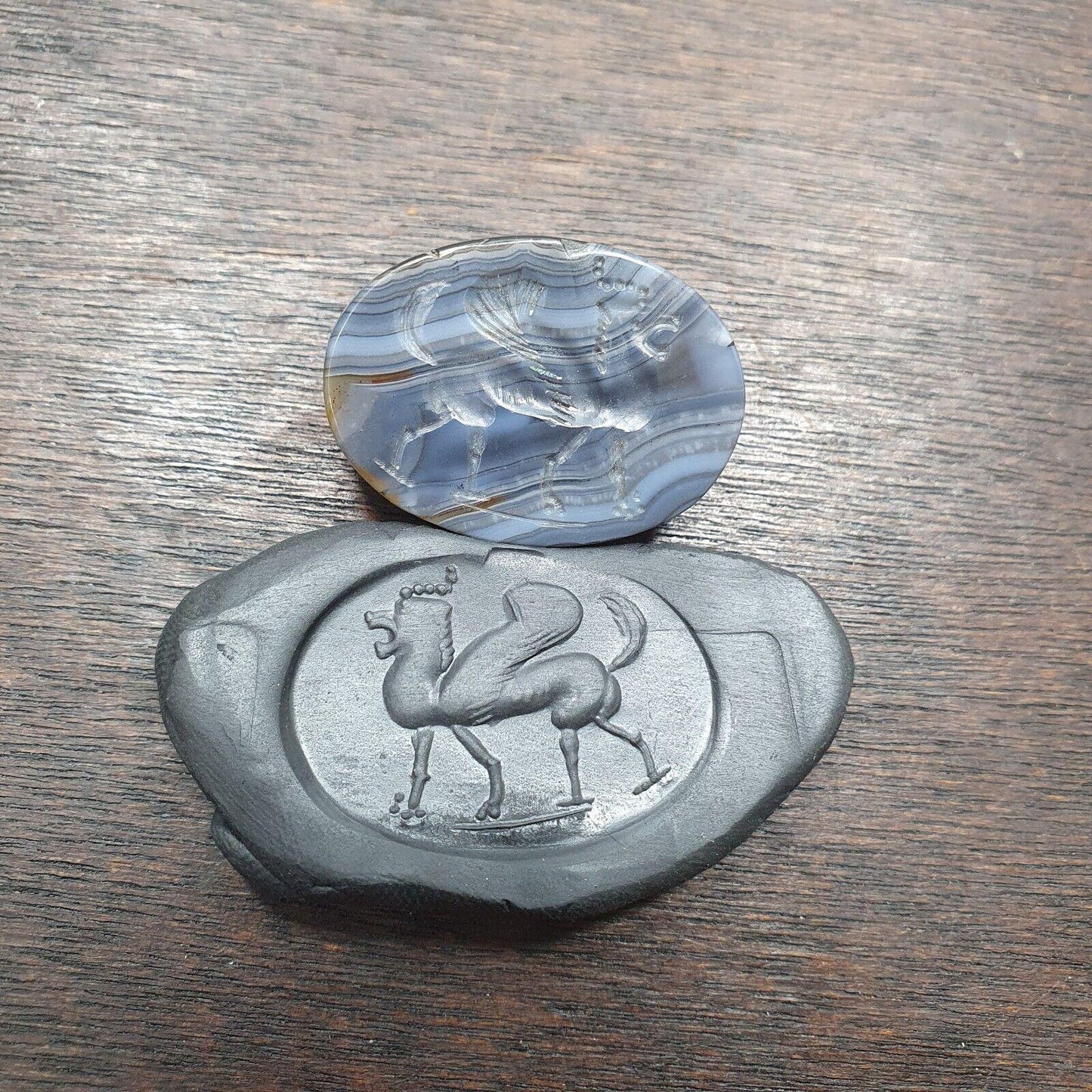 Antique ble lace agate seal bead mysterious animal intaglio stamp pendent