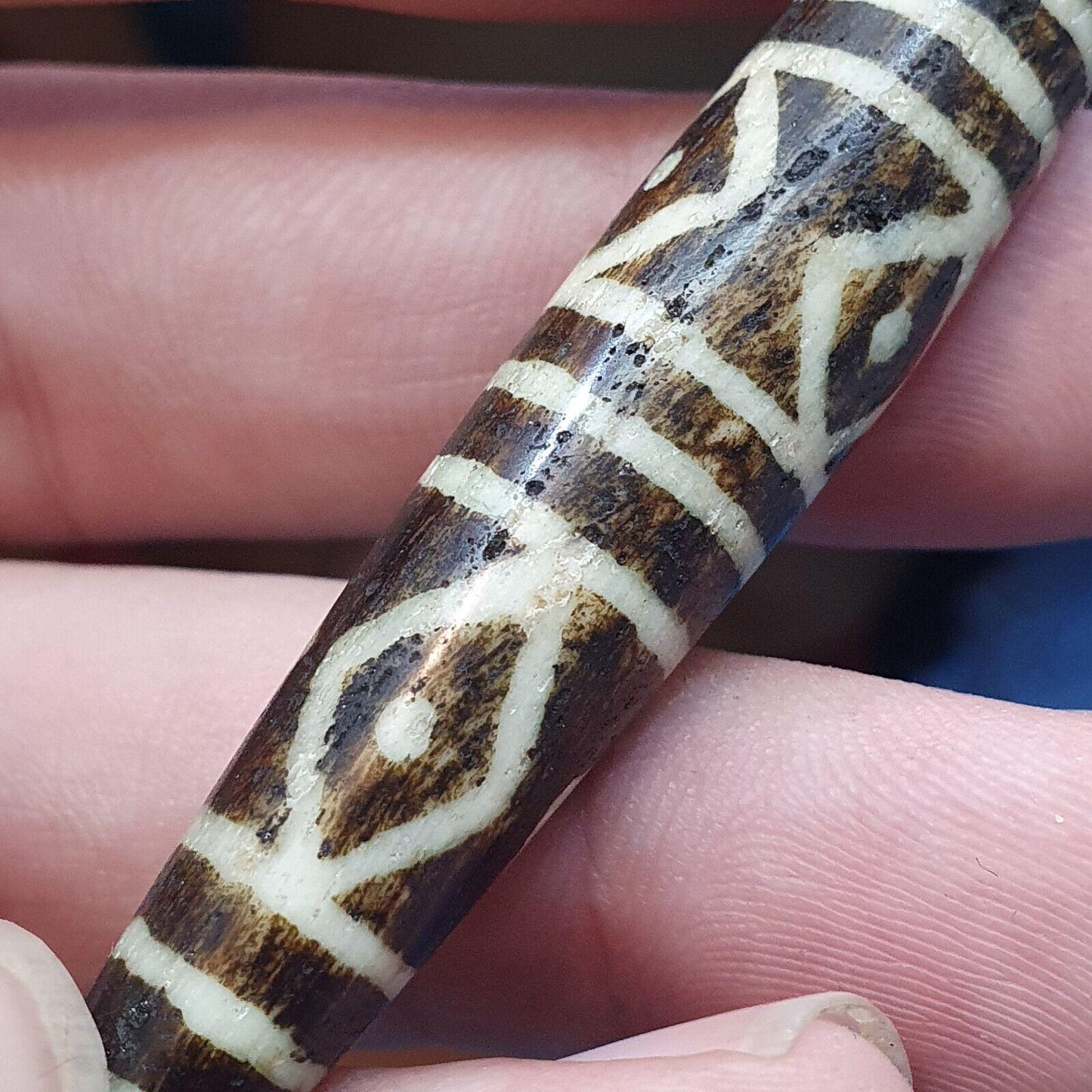 Rare pattern large south asian burmese old  pyu pumtek amulet bead 205