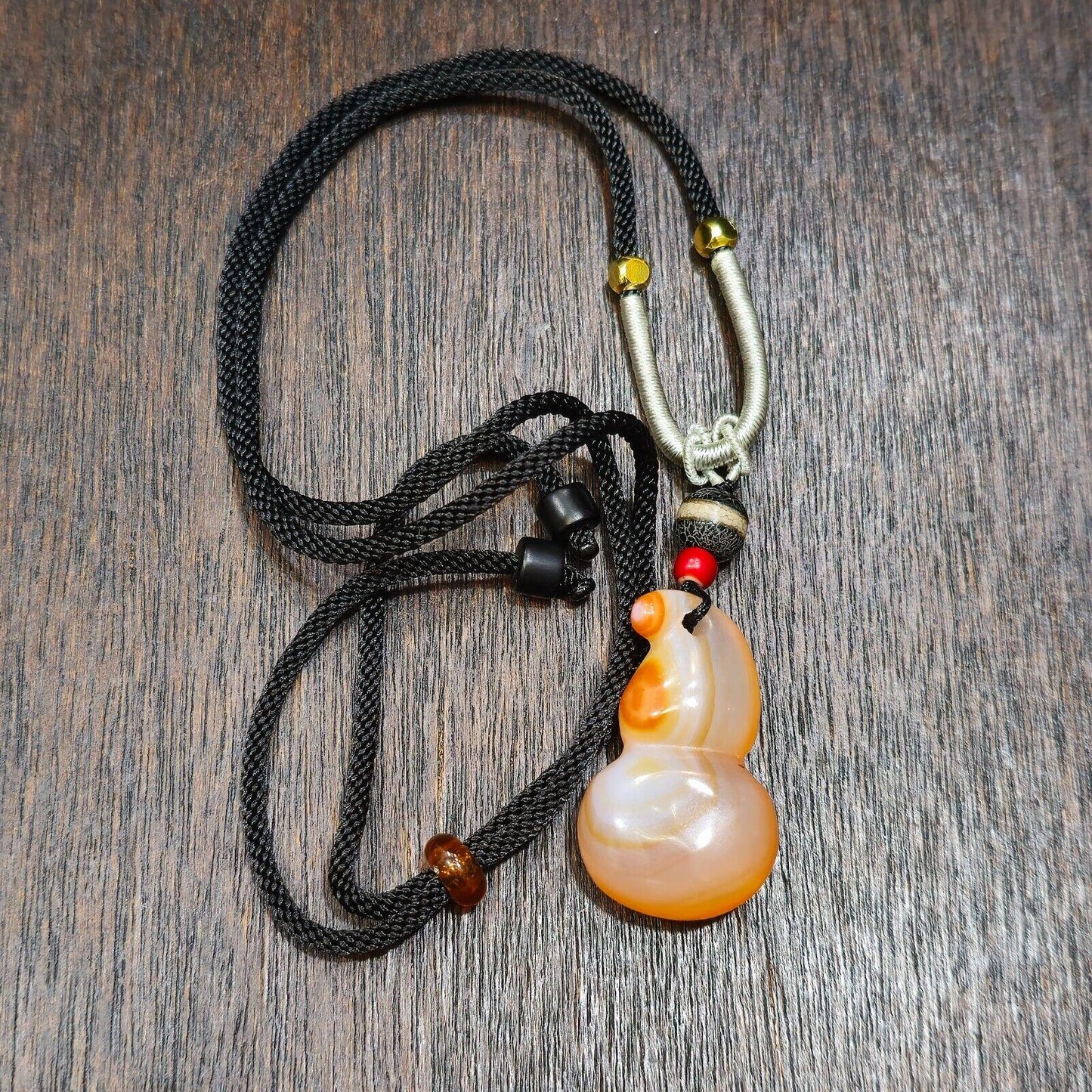 Unique tibetan himalayan orange eyes agate amulet bead #20