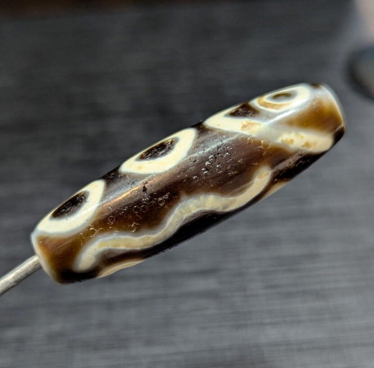 Old tibetan very unique pattern eye agate stone dzi bead amulet
