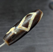 Old tibetan very unique pattern eye agate stone dzi bead amulet