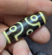 Himalayan tibetan 6 eyes dzi agate bead amulet
