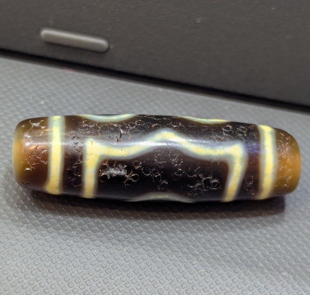 Vintage old himalayan indo tibetan 3 eyes agate bead unique pattern