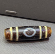 Vintage old himalayan indo tibetan 3 eyes agate bead unique pattern