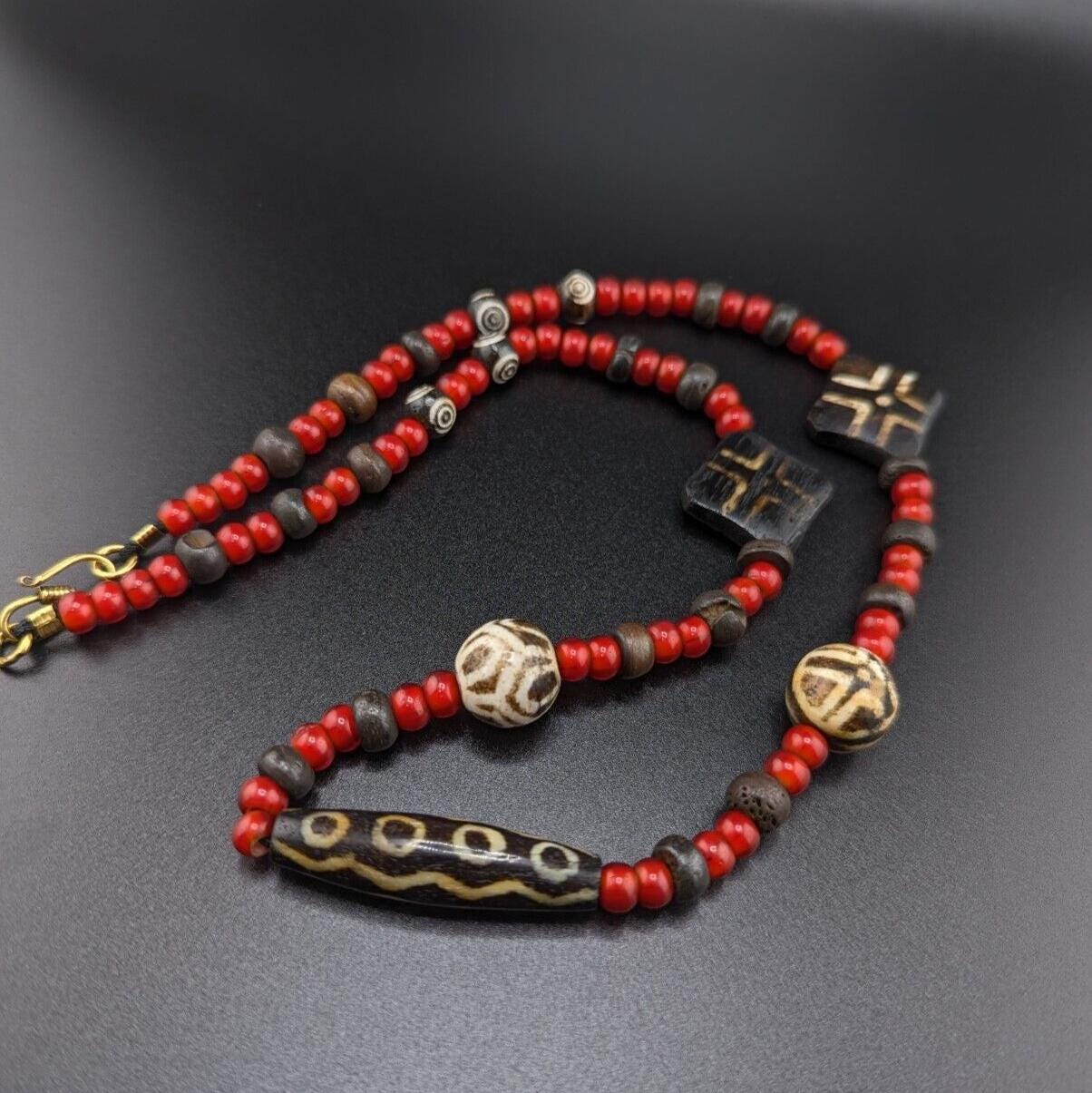 Asian burmese old pumtek with venetian whiteheart beads necklace