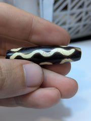 Himalayan tibetan 5 eyes agate stone dzi bead amulet