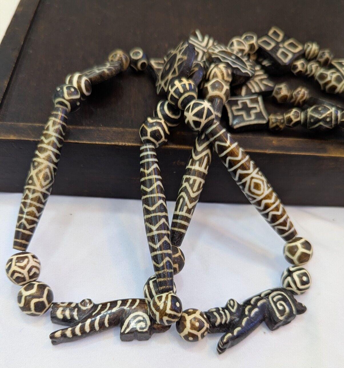 Lot 2 asian burmese old pumtek petrified wood stone beads necklaces