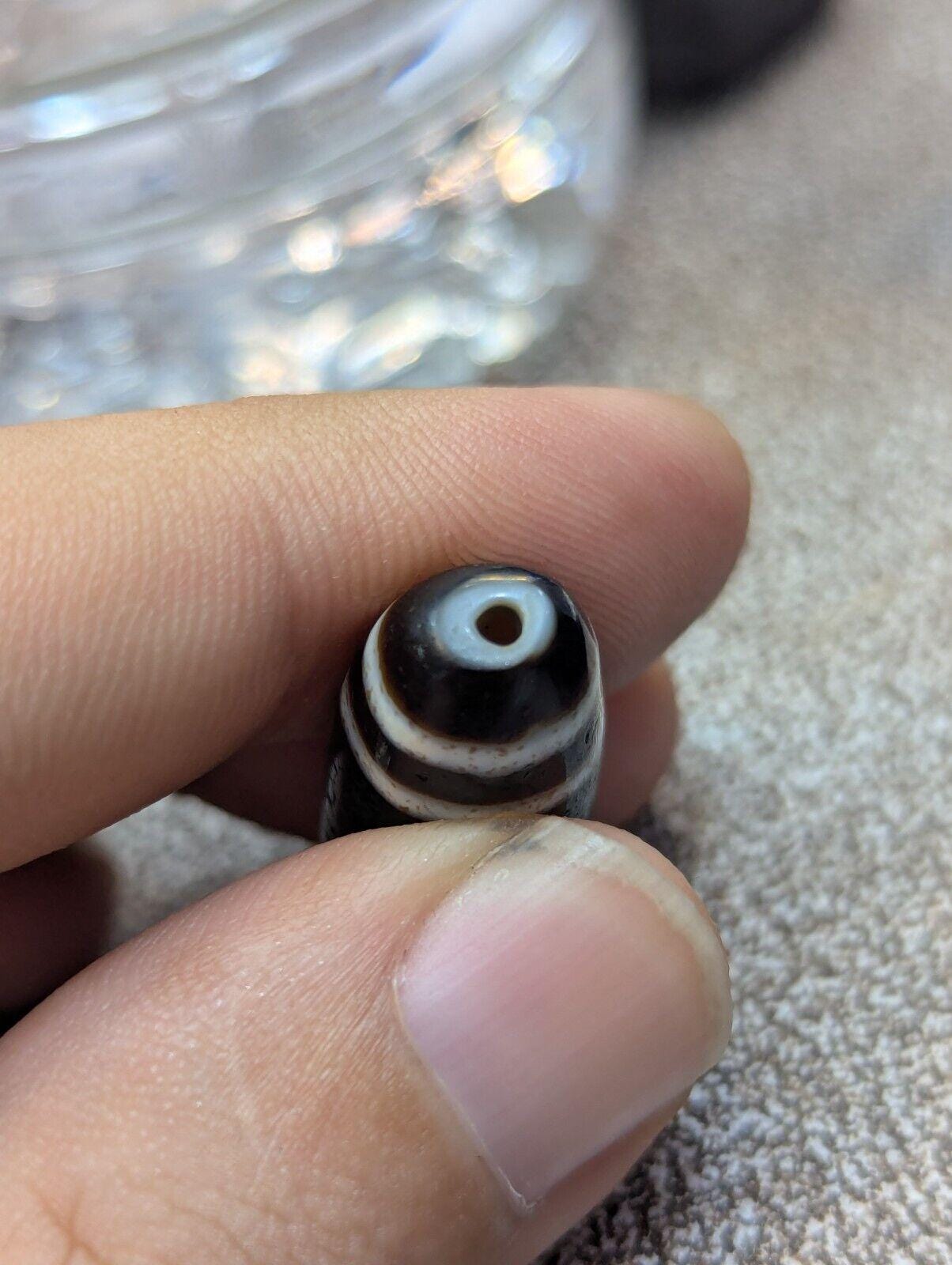Tibetan 3 diamond eyes agate stone dzi bead amulet jn-16