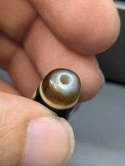 Vintage old himalayan indo tibetan 3 eyes agate bead unique pattern