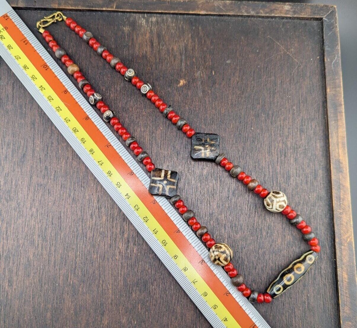 Asian burmese old pumtek with venetian whiteheart beads necklace