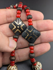 Asian burmese old pumtek with venetian whiteheart beads necklace