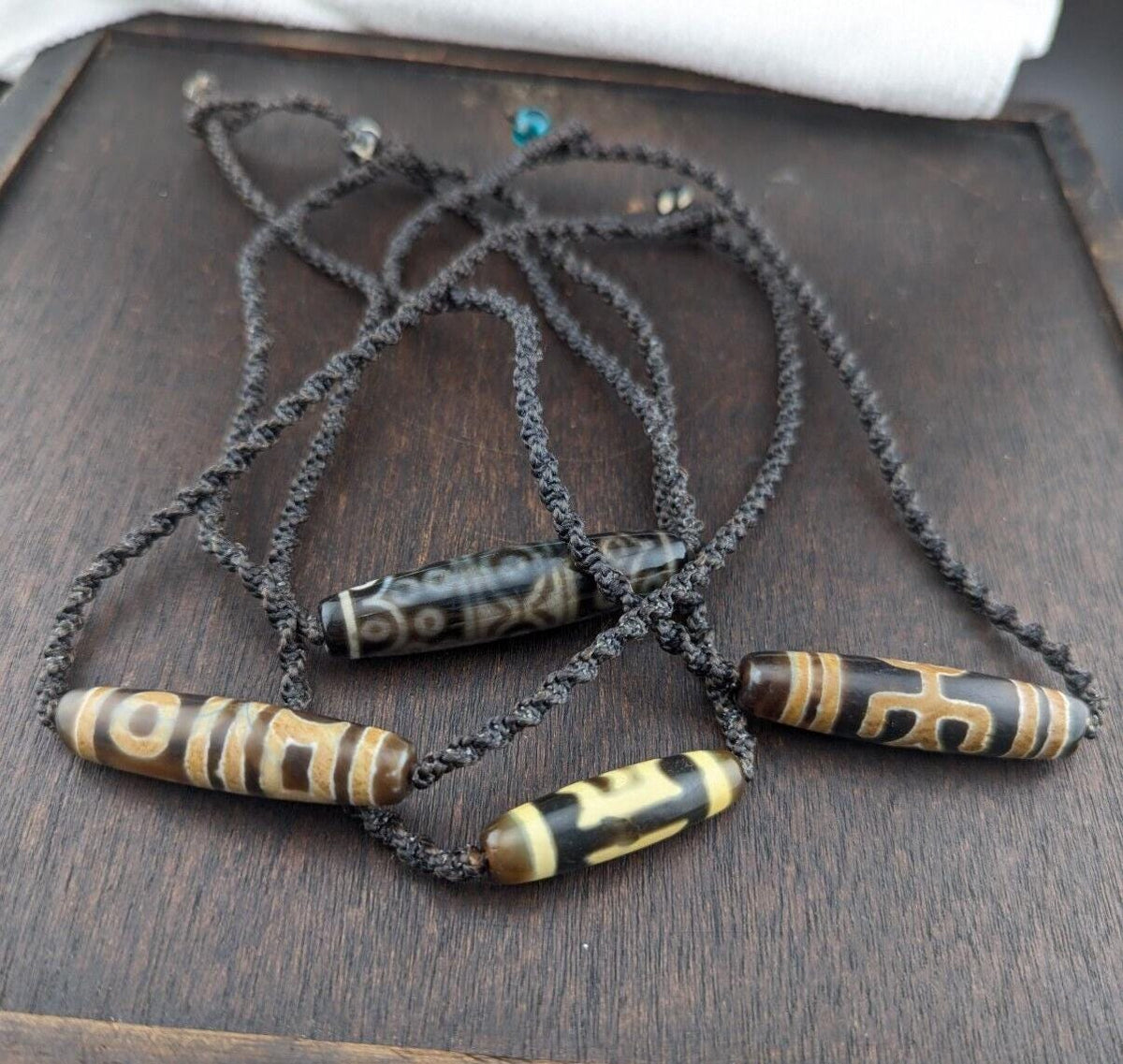 Lot 4 vintage old tibetan very unique eyes patterns agate stone dzi bead amulet