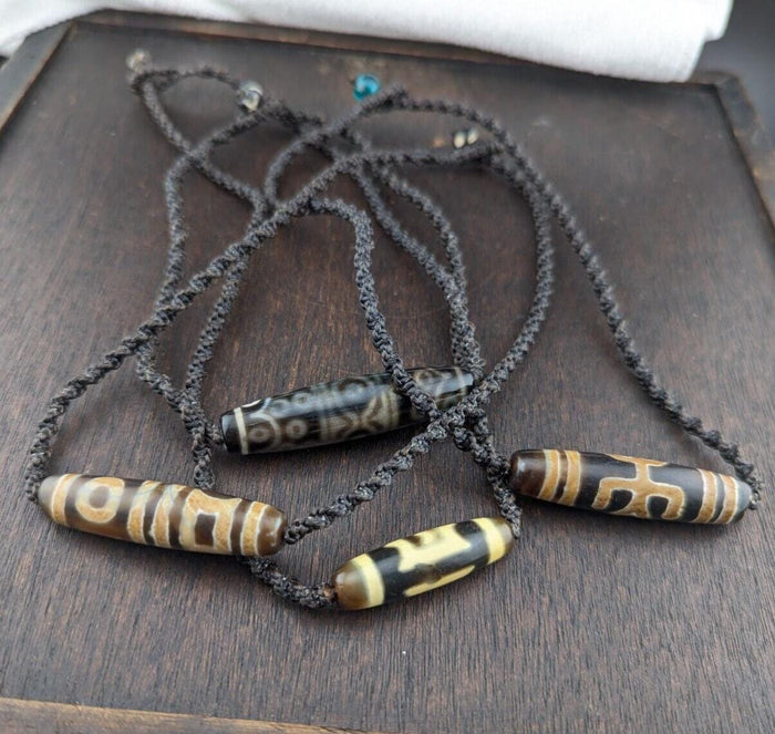 Lot 4 vintage old tibetan very unique eyes patterns agate stone dzi bead amulet